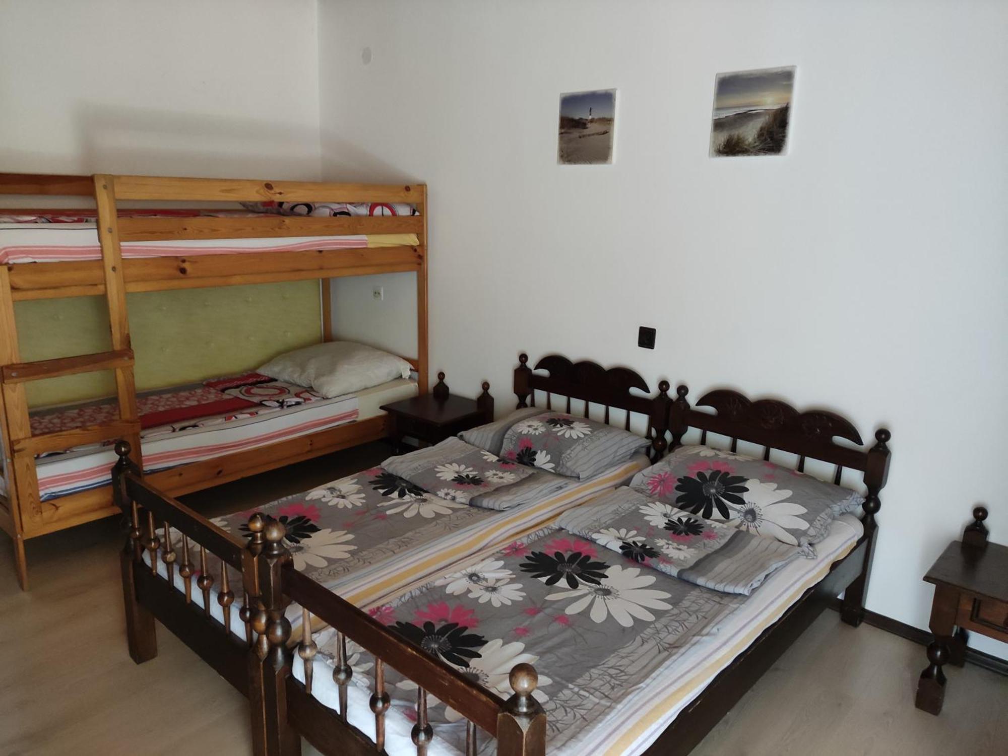 Hotel Polski Dom Wczasowy Nad Balatonem Siófok Exterior foto